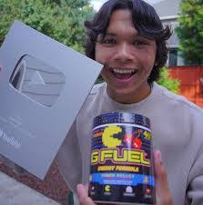 Aaron Seifert's Instagram, Twitter & Facebook