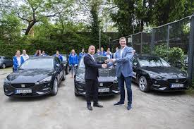 A magyar vízilabda megismeréséhez és az eligazodáshoz leginkább szükséges. A Seat Tamogatja A Noi Vizilabda Valogatott Olimpiai Felkeszuleset Szabo Autojavito Kft
