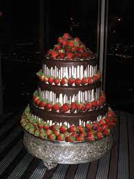 Pin By Flower Fusion On Wedding Cakes Decor Strawberry Wedding Cakes Chocolate Wedding Cake Wedding Cake Chocolate Strawberries