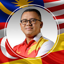 Gan Pei Nei 颜贝倪- # Happy🐶Go🐶Lucky Cartoon PeiNei Angpow We are giving  away free Ang Pow packets this Chinese New Year 2018! Grab it while stocks  last !!!! Steps to