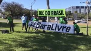 O grupo se intitula o maior acampamento de ações estratégicas contra a corrupção e a esquerda do mundo. Menos De 20 Pessoas Participam De Ato Do 300 Brasil Em Apoio A Sara Winter Poder360