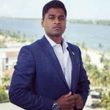 Lyman Phillips '16 : Isenberg School of Management : UMass Amherst