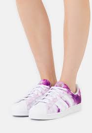Famed for the three stripes, shop adidas superstar trainers online today with next day uk delivery. Adidas Originals Superstar Shoes Sneaker Low Ultra Purple Ftwr White True Pink Lila Zalando De