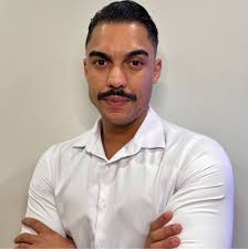 Meus colegas sempre tentaram me explicar e finalizavam falando: você vai  entender, só participando mesmo!