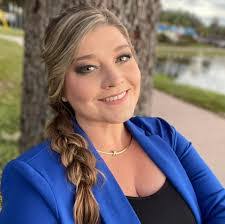 Jennifer Oller's Instagram, Twitter & Facebook