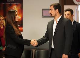 Demet özdemir (zeynep), i̇brahim çelikol (mehdi). Dogdugun Ev Kaderindir Season 2 Episode 6 Dizilah