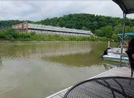 Pontoon rentals, houseboat rentals, dock store, located on fontana lake! Riverboat Grill Frankfort Restaurant Reviews Photos Phone Number Tripadvisor