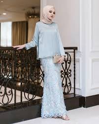 Khususnya di samping dapat dipakai untuk pesta, pakaian gamis modern yang simple tanpa aksesoris bordir dapat dipakai model kebaya gamis duyung. Pin Oleh Rosianggriani Di Blouse Gaya Berpakaian Model Baju Wanita Model Pakaian Hijab