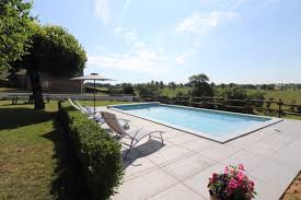 Location De Vacances Gite Le Buron De Louis Teissieres De Cornet Dans Cantal En Auvergne