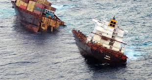 cargo ship sinking off new zealand