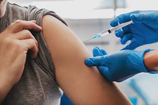 La Vacuna Contra el Cáncer de Piel de Moderna, más la Inmunoterapia, Se  Muestra Prometedora Contra el Melanoma | Español Hartford HealthCare | CT