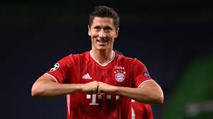 Lewandowski collected the ball, rounded gikiewicz before finishing into an empty net. Lewandowski Could Still Be Playing At 40