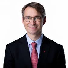 Dan Rees's Instagram, Twitter & Facebook