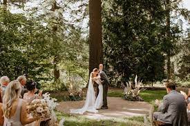 Hoyt Arboretum Portland Oregon 1 Portland Wedding Venues Portland Weddings Wedding