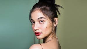 Anne Curtis' 5-minute Makeup Look