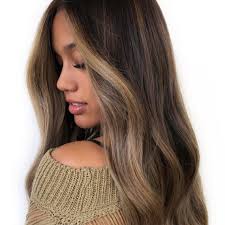 Let the ends curl on their own or use a curling iron to top off the look. Face Framing Highlights The Ultimate Guide Wella Professionals