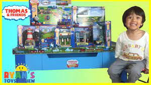 Hape railway play and stow wooden train set activity & toy storage play table. Thomas And Friends Wooden Railway Grow With Me Play Table Toy Trains For Kids Youtube