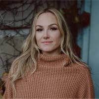 Sally Noble's Instagram, Twitter & Facebook