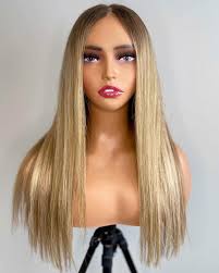 I feel like giving another wig away 😩👀