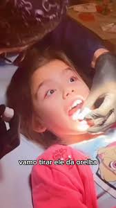 ✨Tirando dente de leite com magia! 🦷✨ , A Yasmin foi super corajosa! , Às  vezes sai da barriga, do nariz… Hoje, o dente saiu pela orelha! 🤣, A  mágica começa antes… , Mágica é fazer uma anestesia sem ...