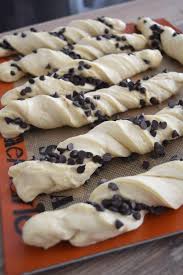 Torsades Feuilletees Aux Pepites De Chocolat Recette Facile Torsade Feuillete Pepite Chocolat Feuillete
