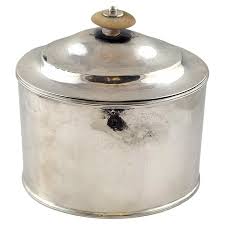 George III Hester Bateman London Sterling Silver Tea Caddy, 1782 For Sale  at 1stDibs