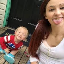 Danielle Luster's Instagram, Twitter & Facebook