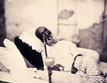 Bombay Photo Images[ Mumbai]: World's Oldest Working Photo Studio in Bombay India Shuts