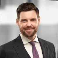 Christopher Kinnear's Instagram, Twitter & Facebook