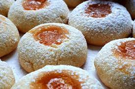 Check spelling or type a new query. Biscottini Al Burro Ripieni Di Marmellata Ricette Al Volo