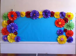 Make a great one to showcase news, announcements and meeting plans using foam board and cork roll. Oscar Learn Oscar Teach I D Love To Make This Border Aroung My Display Colorful Bulletin Boards Bulletin Boards Spring Bulletin Boards