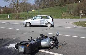0 160 / 972 710 15 od. Motorradfahrer Stirbt Nach Unfall Im Kreis Rottal Inn Hebertsfelden