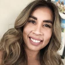 Ana Fausto's Instagram, Twitter & Facebook