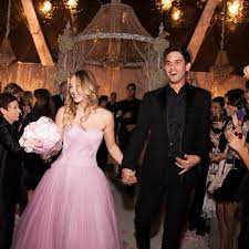 Kaley cuoco is a talented actress and has collaborated with some of the best actors such as russell brand, kevin hart, and james franco. Kaley Cuoco S Wedding Pictures Popsugar Celebrity