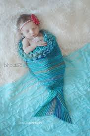 This adorable pea pod style snuggle sack this cocoon comes in one size suitable for an average size newborn under 2 weeks of age. 17 Free Baby Crochet Cocoon Patterns Allfreecrochet Com