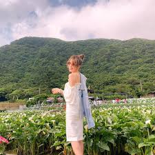 又到了我們九宮格的時間啦 上週一起跟林進梓梓到陽明山拍美美的繡球花 期待一下我們的拍照教學影片喔 影片上線前先來欣賞一下他們的網美照吧 lingin1209 t40533 九宮格8連拍飛醺連拍食在好飛醺飛醺play 陽明山台北繡球花士林花 海地上煙花