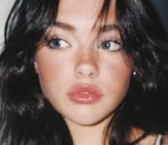 Jade Crane (TinyJade177)