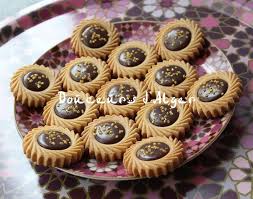 Sables Au Chocolat Douceurs D Alger En 2020 Sables Au Chocolat Recette Gateau Arabe Chocolat