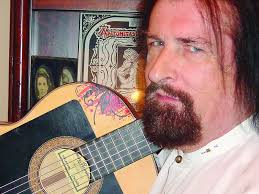 Renowned entertainer chooses the Sault