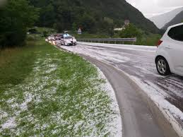Jump to navigation jump to search. La Grandine Colpisce Riva Del Garda E La Val Di Ledro
