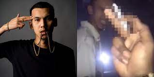 Check spelling or type a new query. K Clique S Mk Addresses Incident Of Fan Flipping The Bird At Him Hype Malaysia