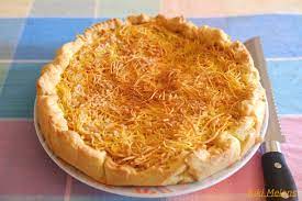 Non sarà facile perchè l'impasto è zuccherato quindi si romperà facilmente, ma non ha importanza. Ricetta Torta Di Tagliatelle Sapori Ferraresi