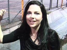 Evanescence Şarkıcısı Amy Lee Bir Davada 1 Milyon Dolar Kazandı