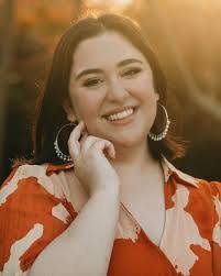 Mary Piatt's Instagram, Twitter & Facebook