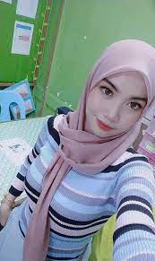 Pin By Maharaja Jerung Perak On Awek Tudung Beautiful Hijab Muslim Women Hijab Beautiful Muslim Women