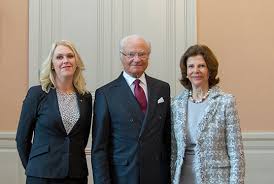 Socialminister i stefan löfvens regering. Kungaparet Gav Foretrade For Statsradet Lena Hallengren Sveriges Kungahus