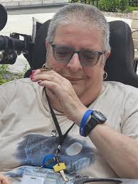 𝗨𝗻 𝗺𝗼𝗺𝗲𝗻𝘁 𝗺𝗮𝗴𝗶𝗾𝘂𝗲 𝗮̀...