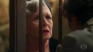 Hildegard visita Danilo na prisão e revela sobre a morte de Augusto