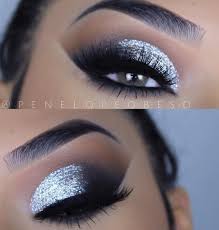 Black And Silver Smokey Eye Makeup This Would Be Cute As A New Years Eve Look Silver Eye Makeup Silver Smokey Eye Glitter Eye Makeup