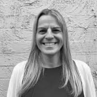 Nicole Booth's Instagram, Twitter & Facebook